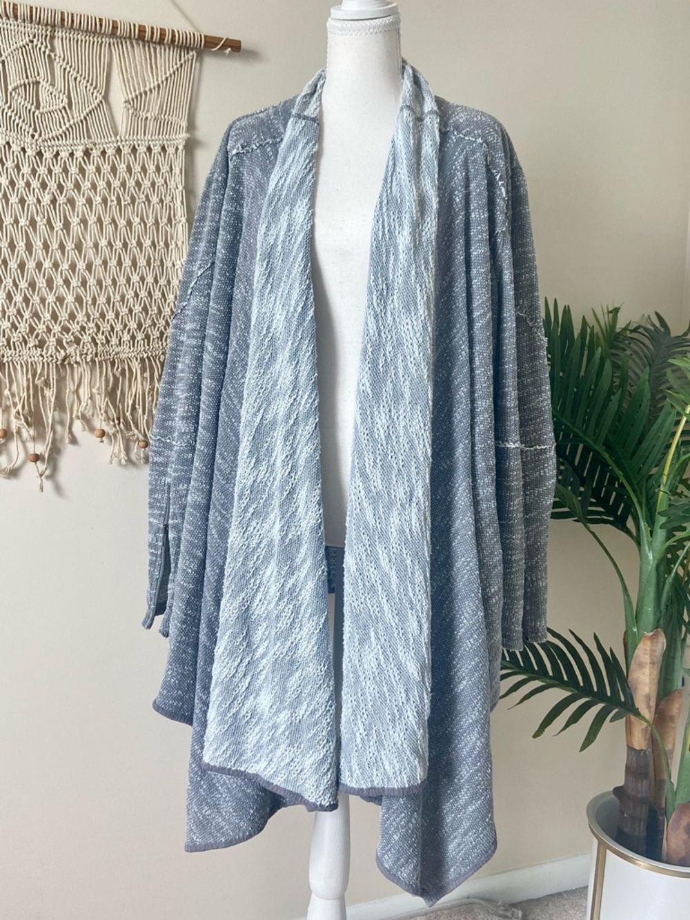 Free People 'In The Loop' Gray Waterfall Cardigan Sweater Size Large Cozy Boho - Picture 2 of 9